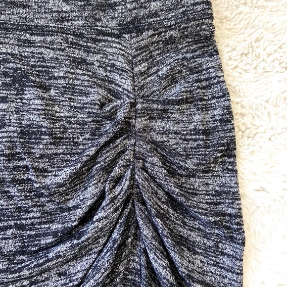 Super Comfy Wilfred Ruched Skirt - Picture 11 of 12